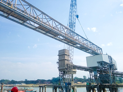 The hoisting of the cross-river corridor of the 